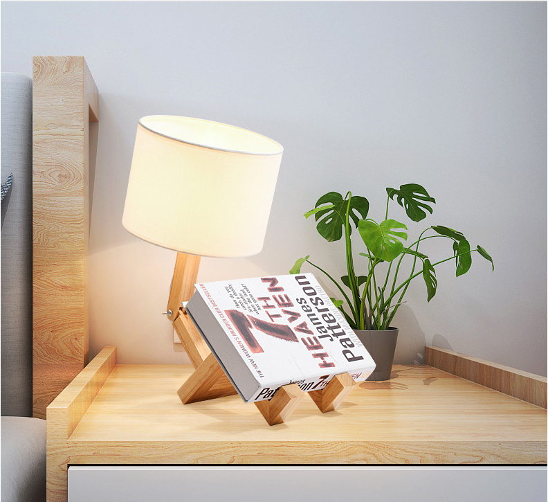 Woodie| Kreative Tischlampe aus Holz