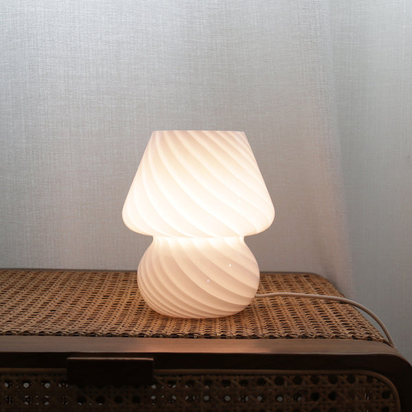 Levia | Retro table lamp